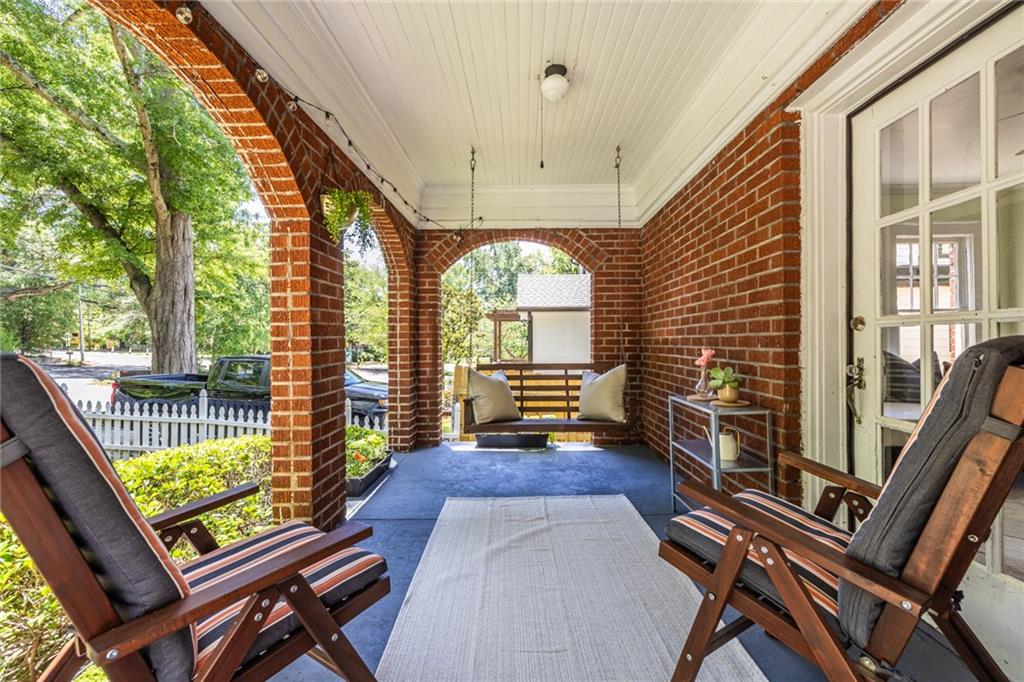 1055 Woodland Avenue SE