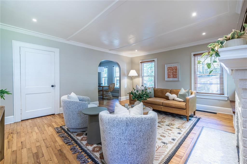 1055 Woodland Avenue SE