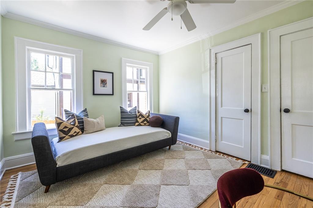 1055 Woodland Avenue SE