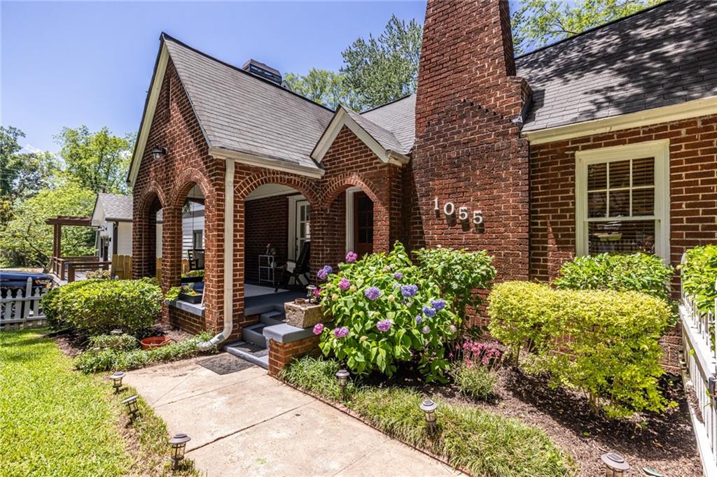1055 Woodland Avenue SE