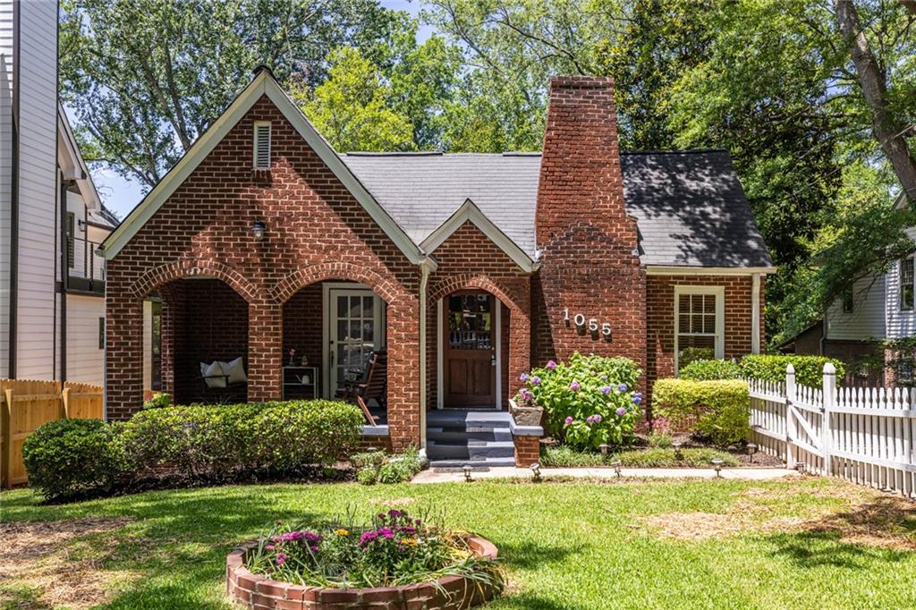 1055 Woodland Avenue SE