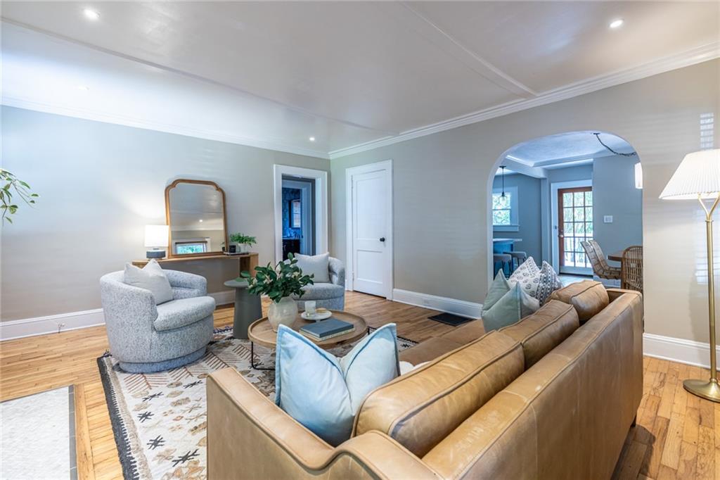 1055 Woodland Avenue SE