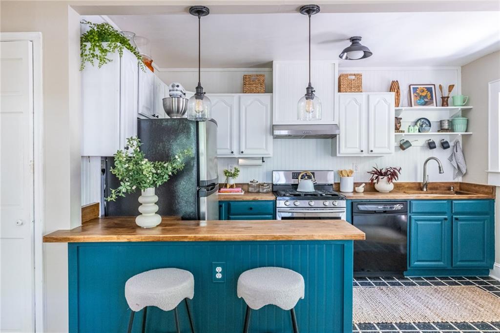 1055 Woodland Avenue SE