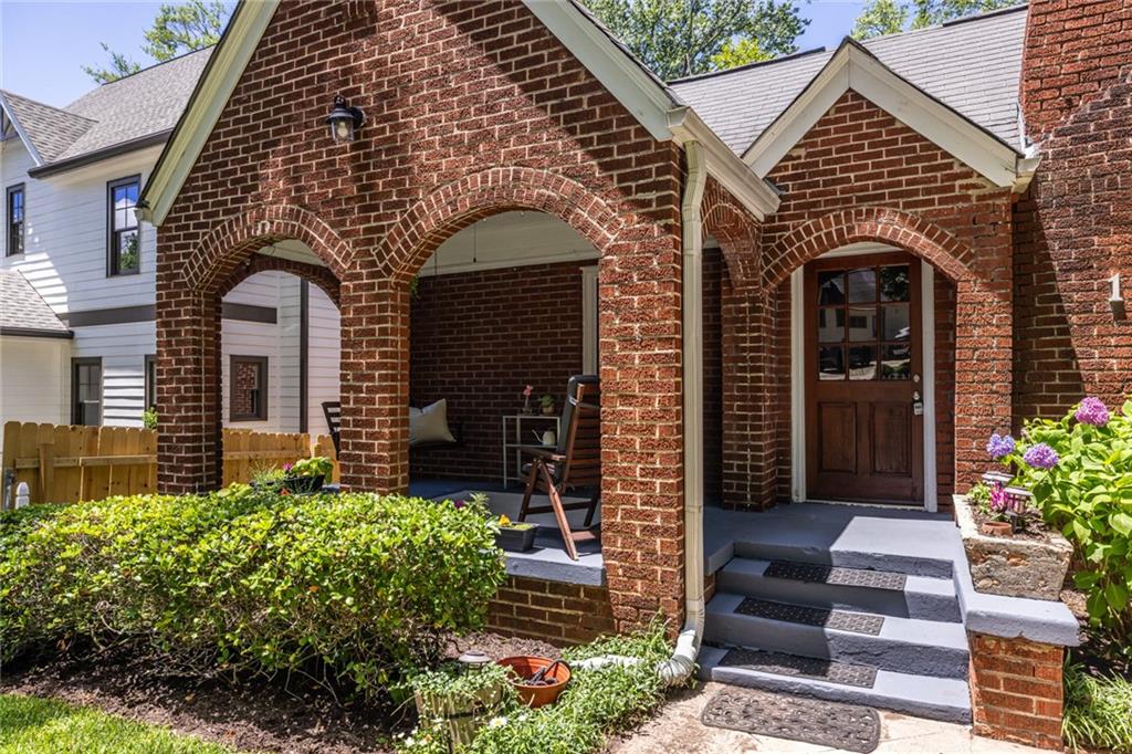 1055 Woodland Avenue SE