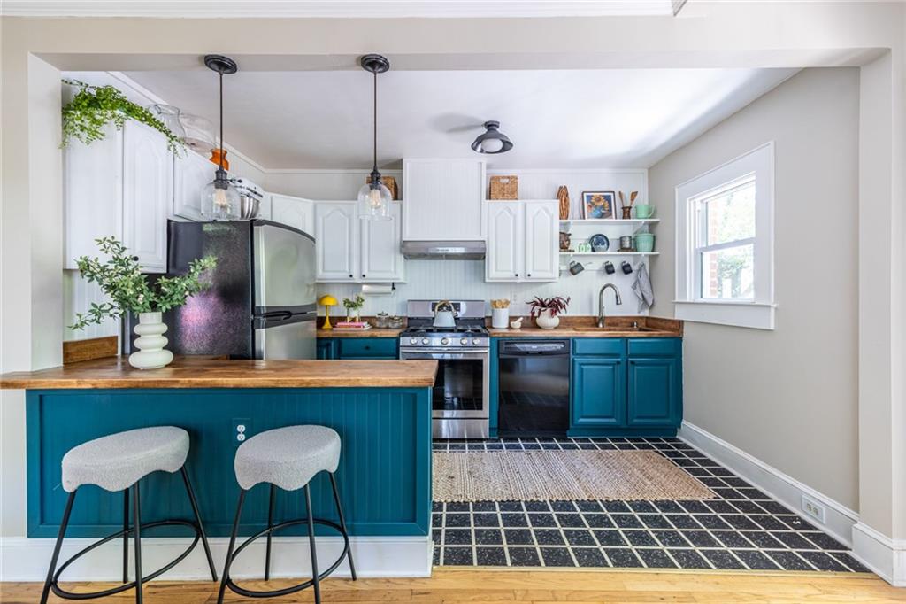 1055 Woodland Avenue SE