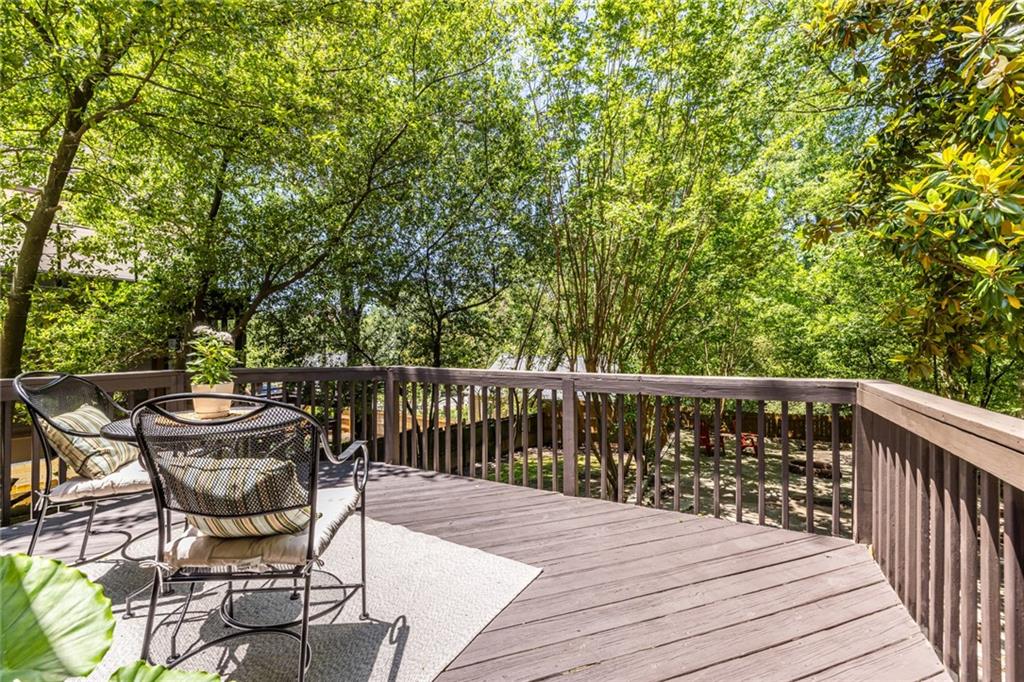 1055 Woodland Avenue SE