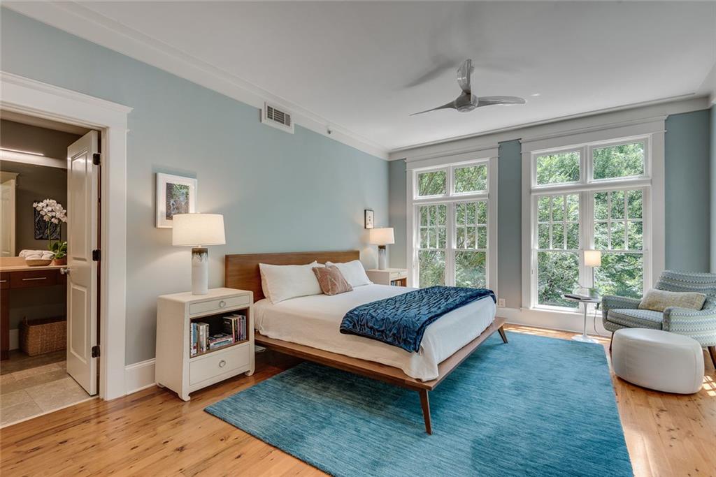 1870 Gordon Manor NE