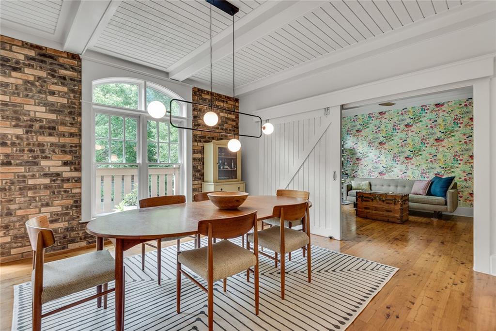 1870 Gordon Manor NE