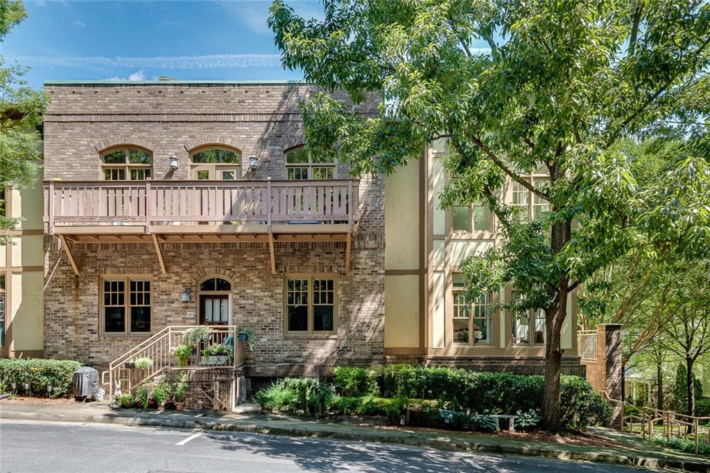 1870 Gordon Manor NE