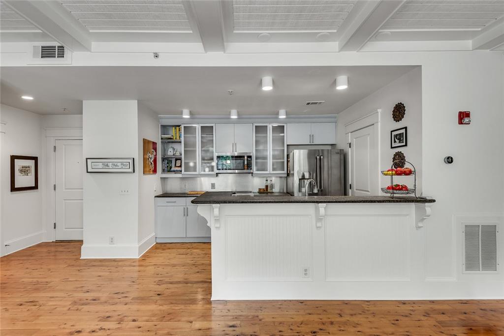 1870 Gordon Manor NE