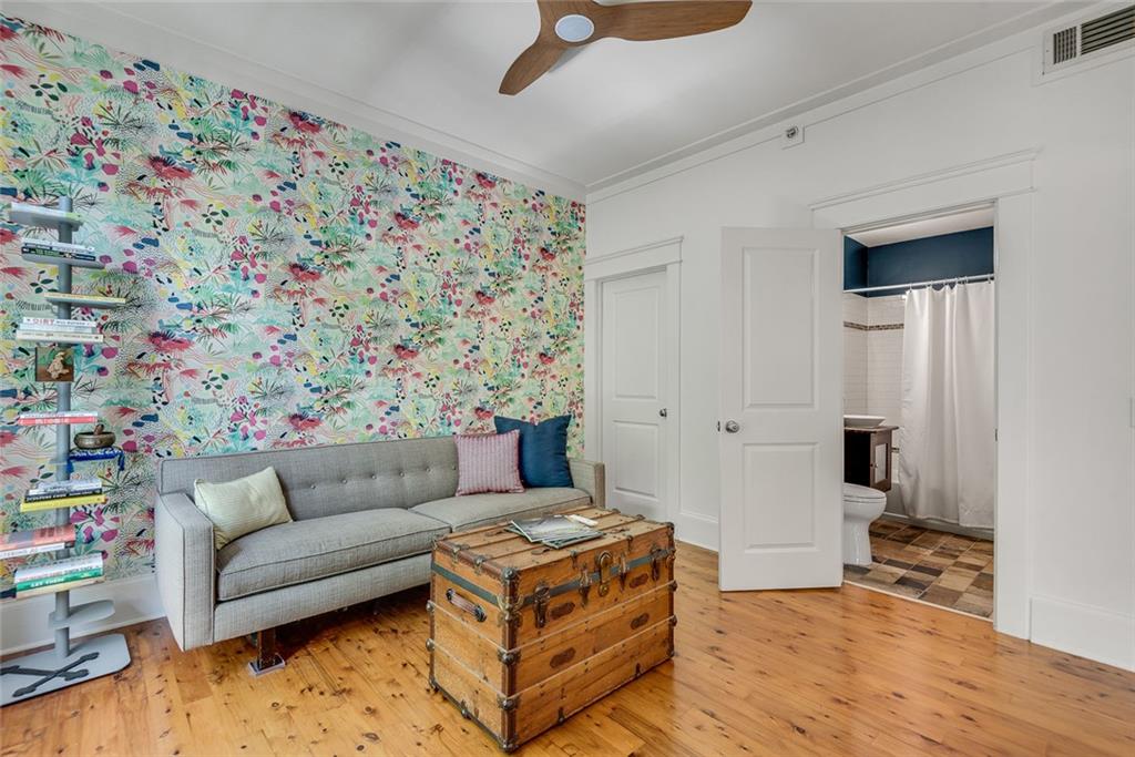 1870 Gordon Manor NE