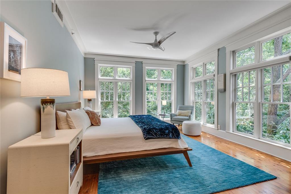 1870 Gordon Manor NE