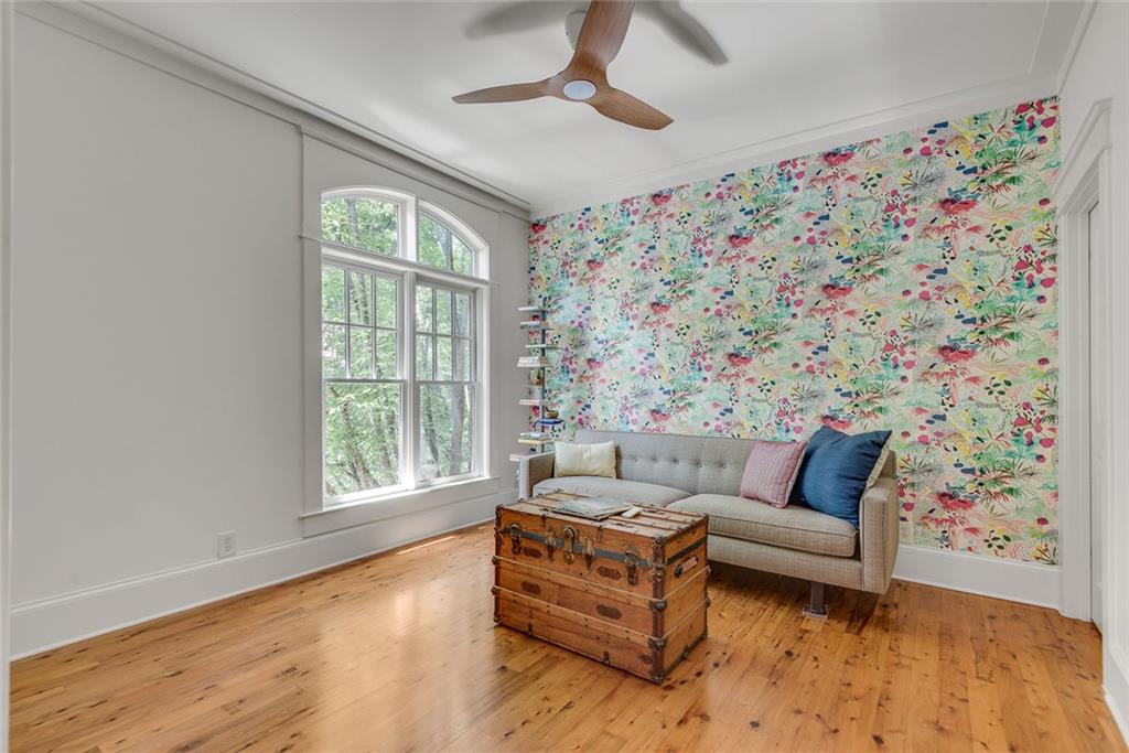 1870 Gordon Manor NE