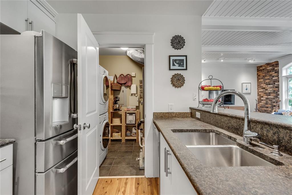 1870 Gordon Manor NE