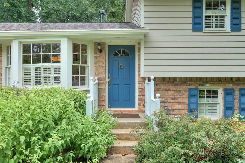 1490 Devonshire Court