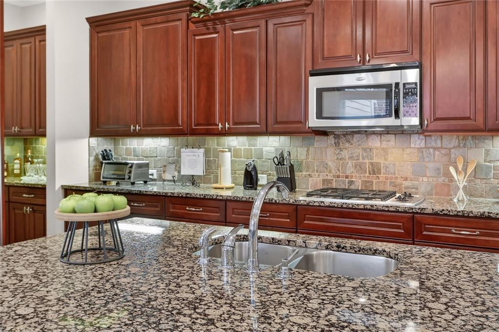 2066 Heathermere Way