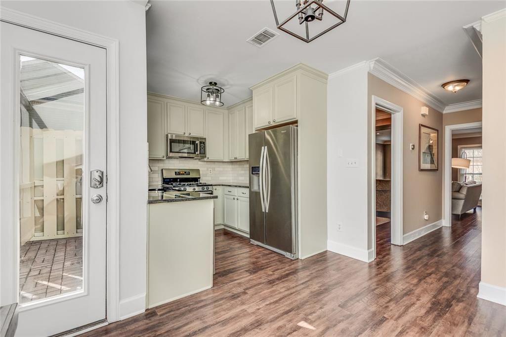 100 Mount Vernon Circle