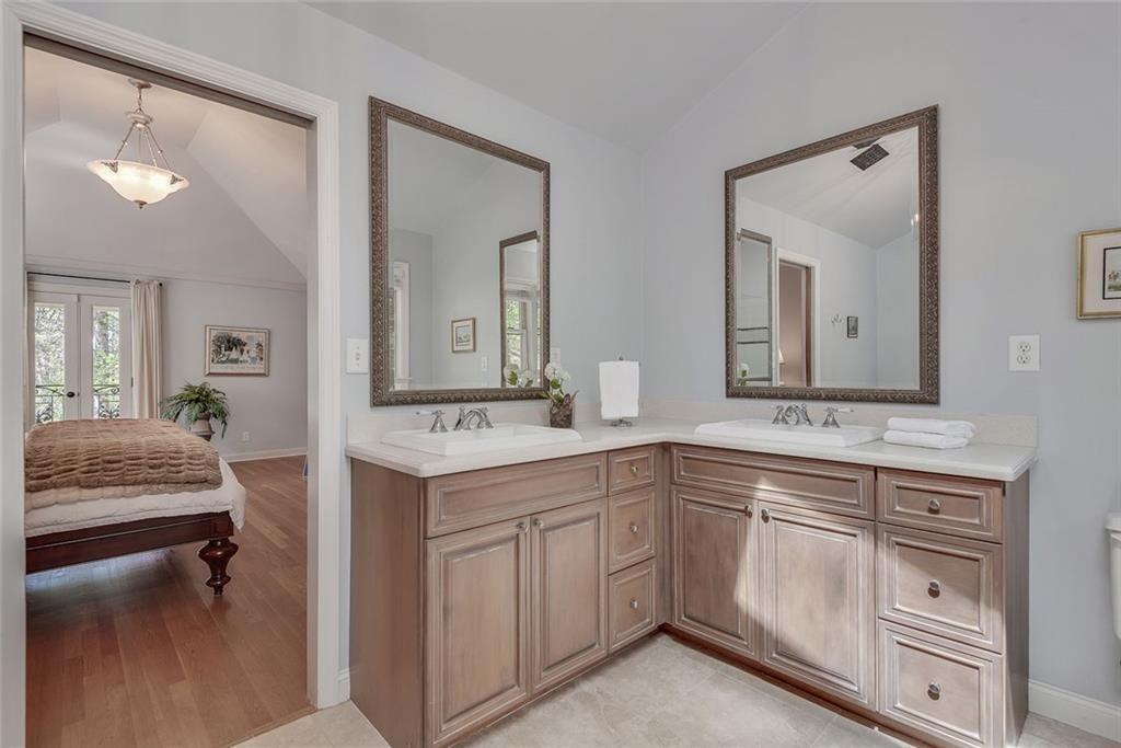 430 River Valley Road NW