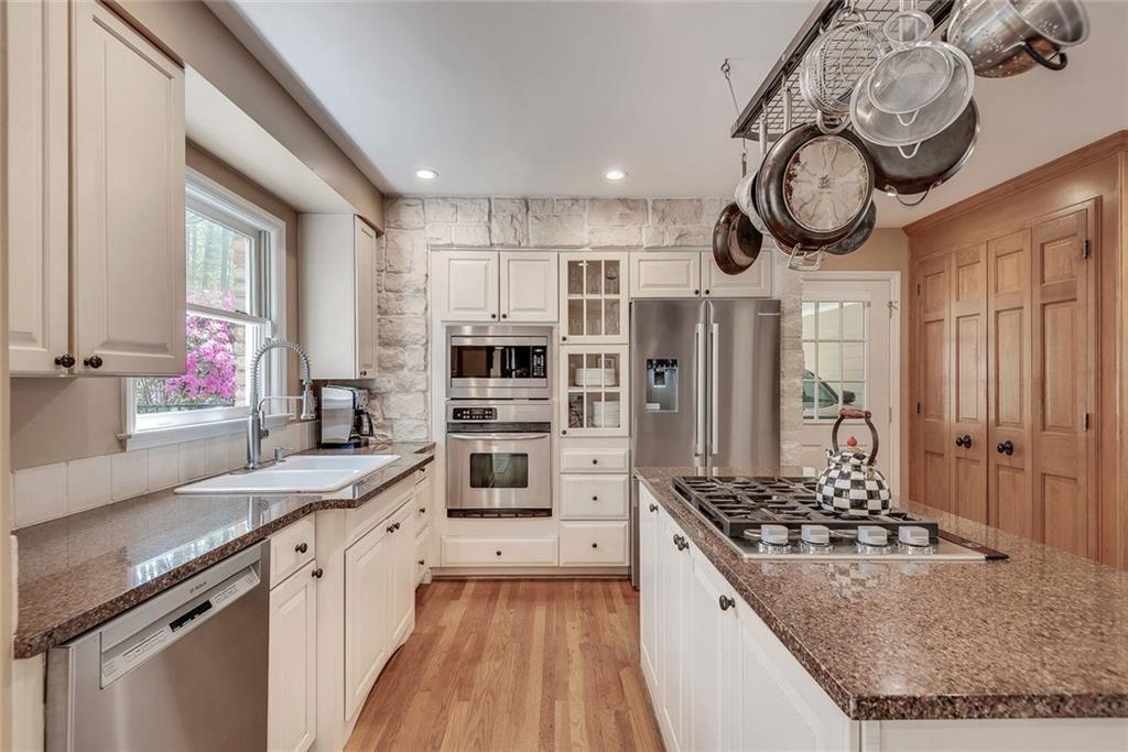 430 River Valley Road NW