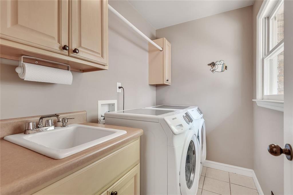 430 River Valley Road NW