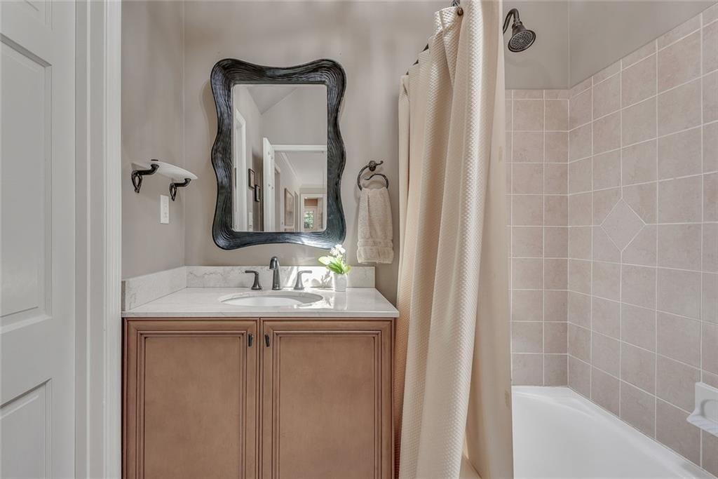 430 River Valley Road NW