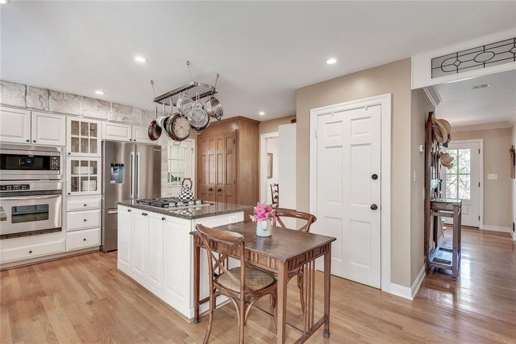 430 River Valley Road NW