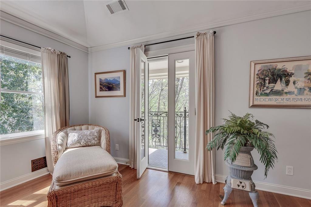 430 River Valley Road NW