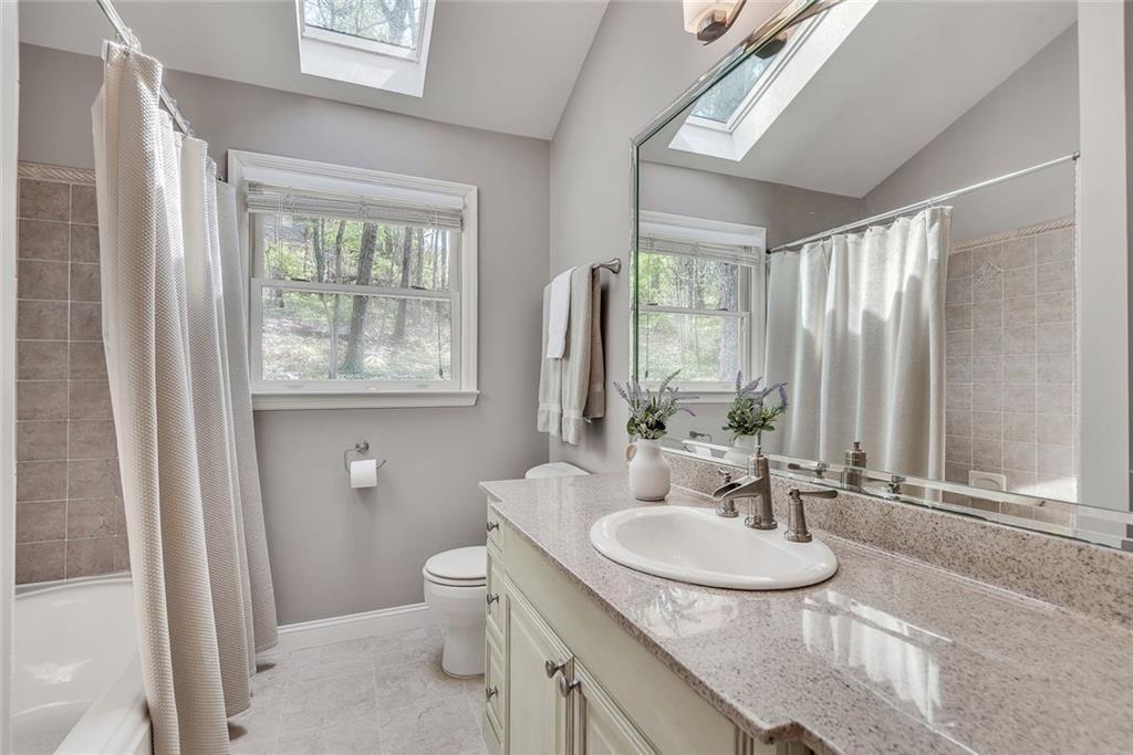 430 River Valley Road NW