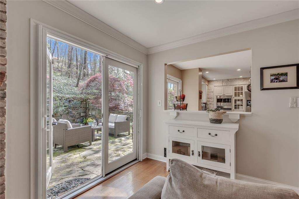 430 River Valley Road NW