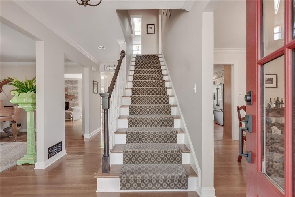 430 River Valley Road NW