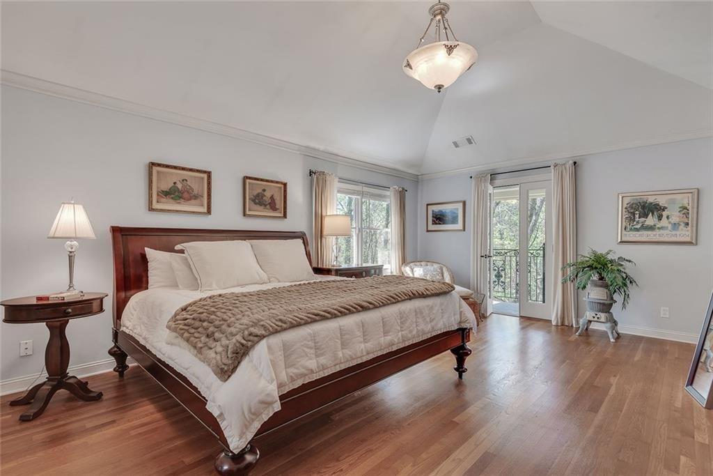 430 River Valley Road NW