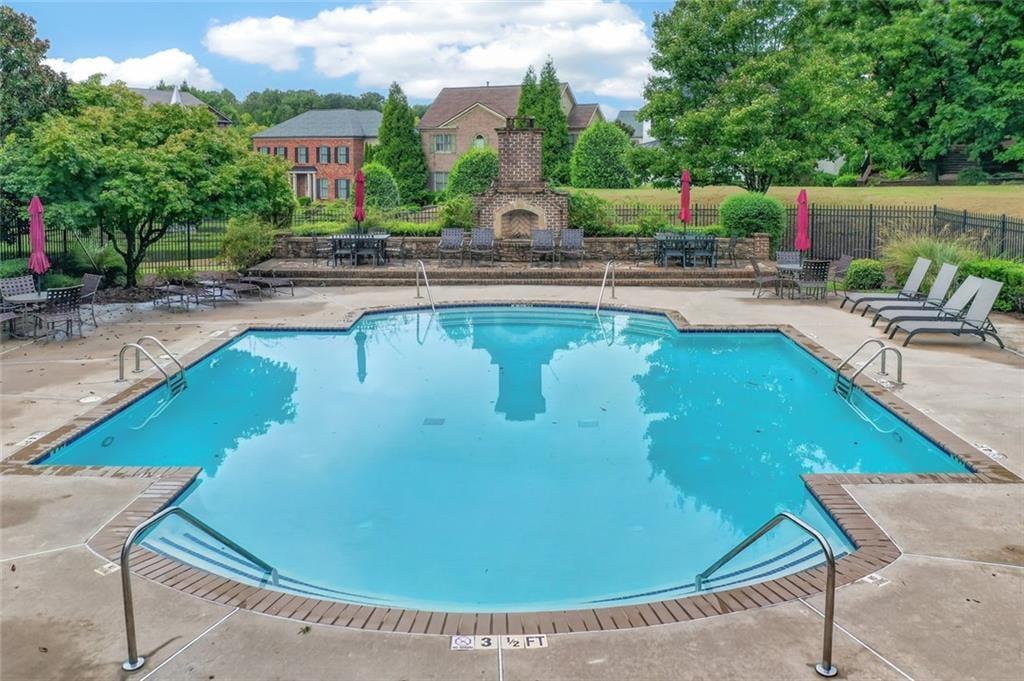 2058 Heathermere Way