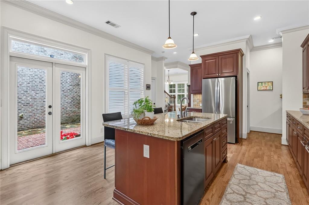 2058 Heathermere Way