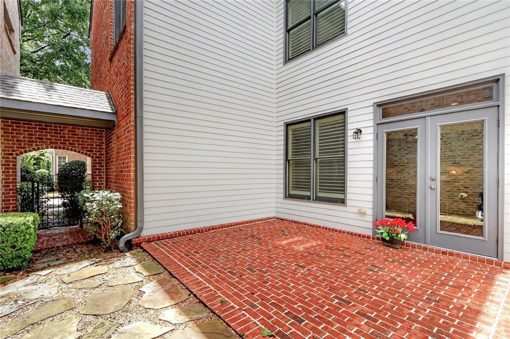 2058 Heathermere Way