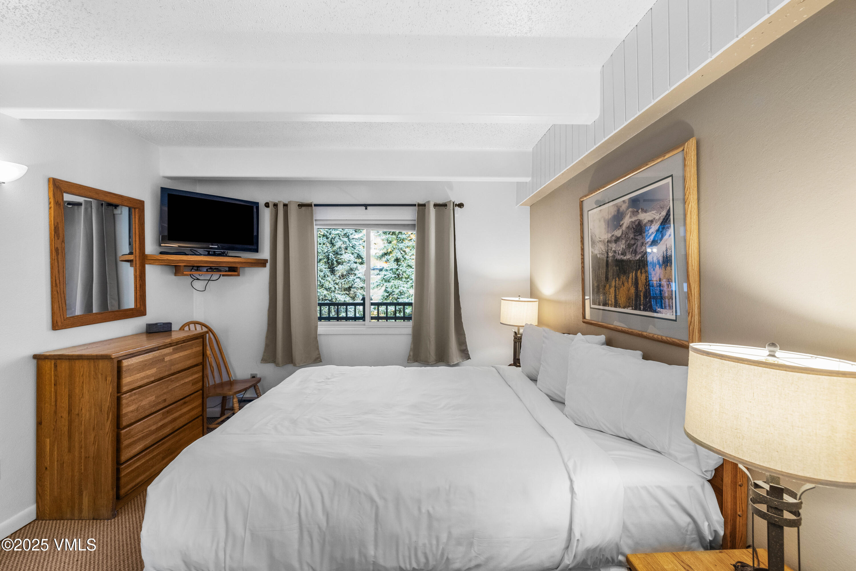 508 E Lionshead Circle, 211/Weeks 8&9