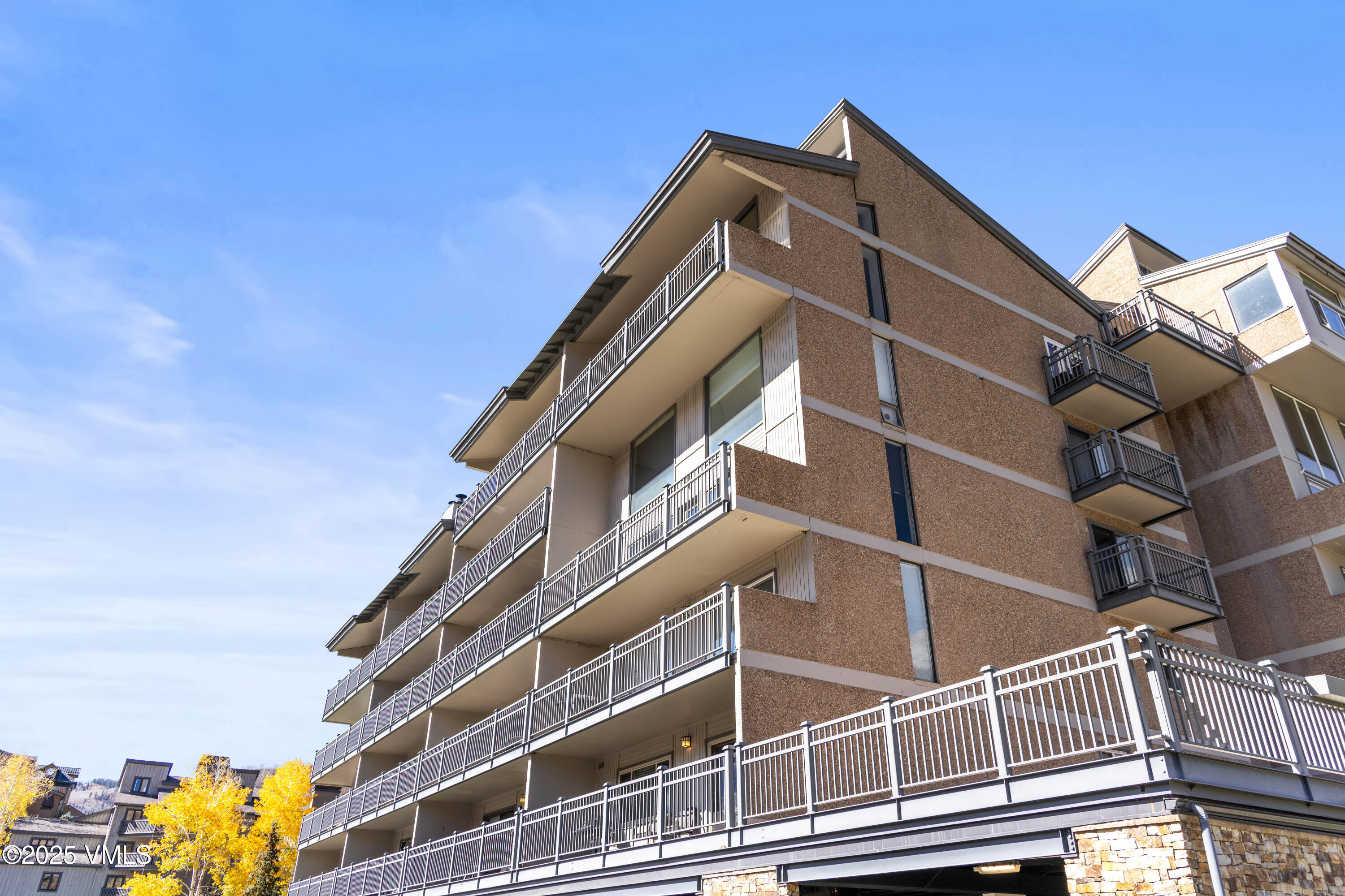 508 E Lionshead 604/Week 9