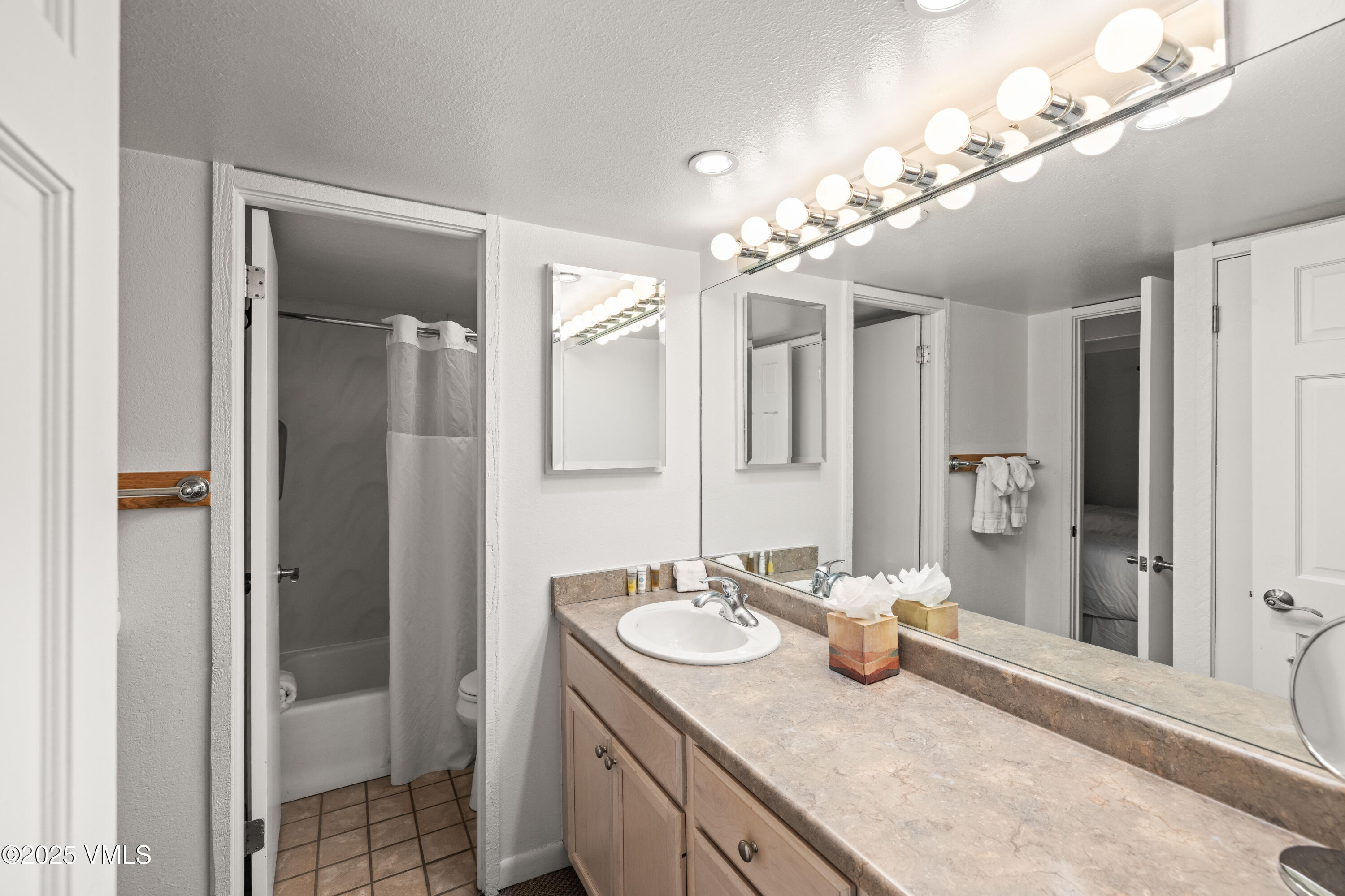 508 E Lionshead 604/Week 9