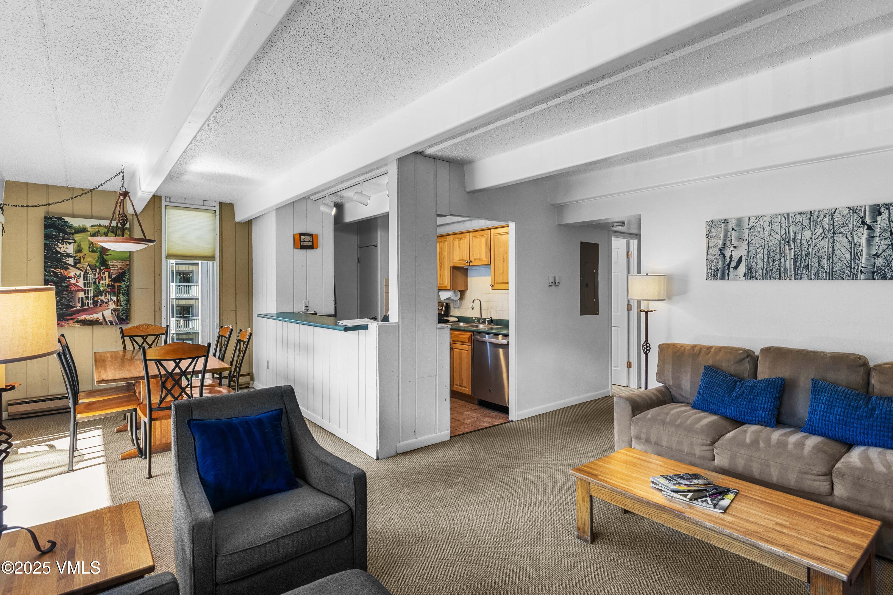 508 E Lionshead Circle 211/Weeks 15/16/17