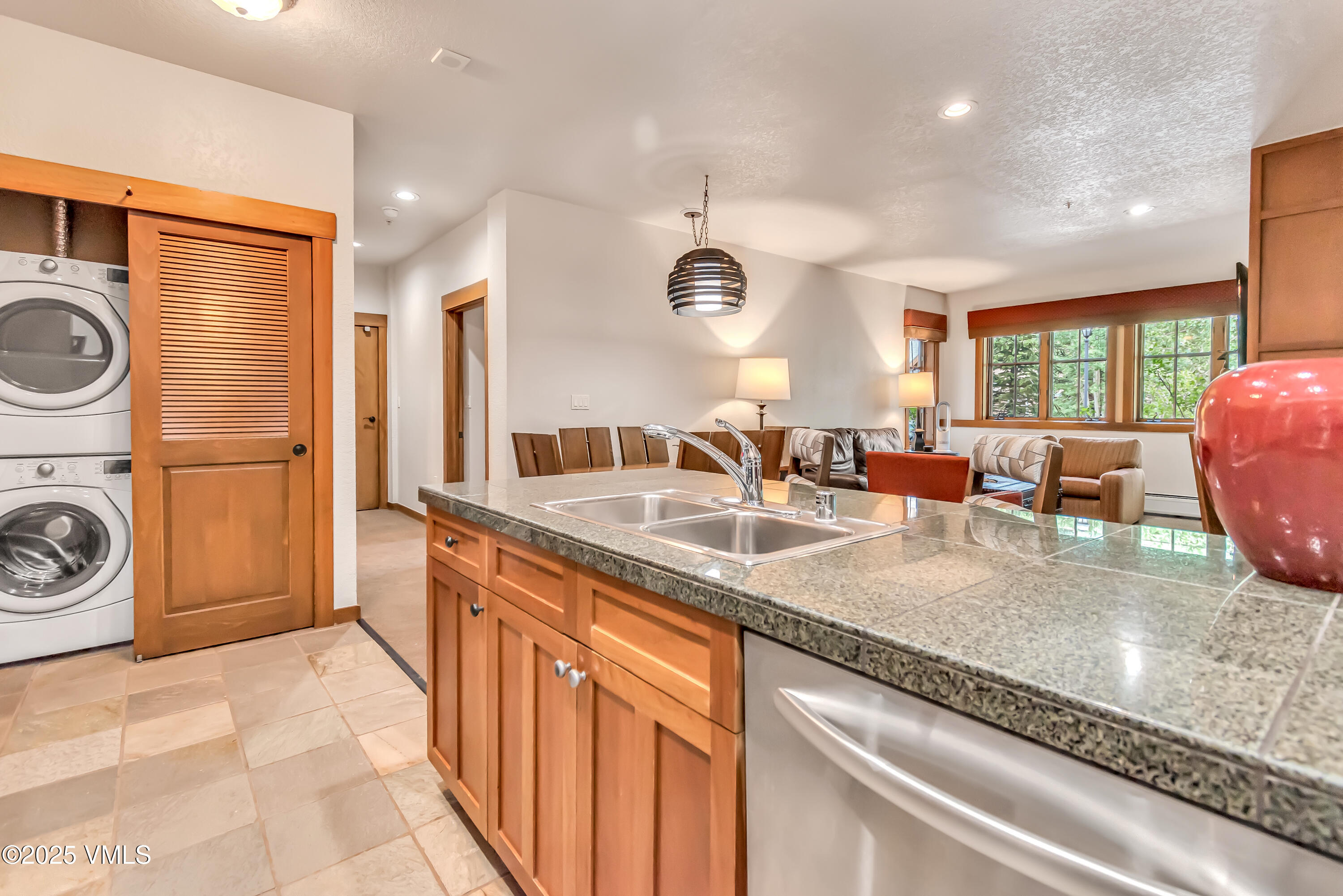 600D Main Street 4406/Week 1