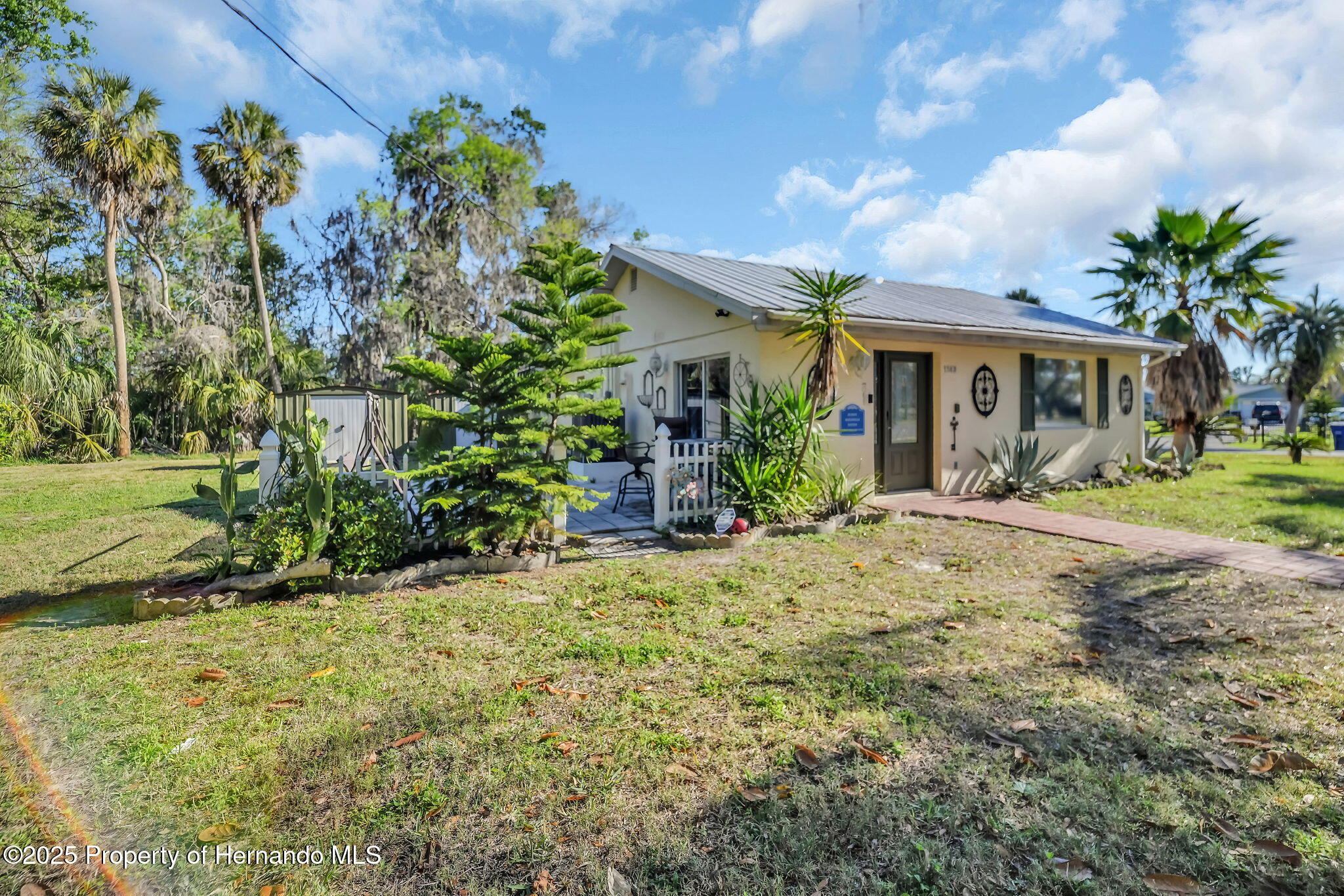 1149 SE Kings Bay Drive