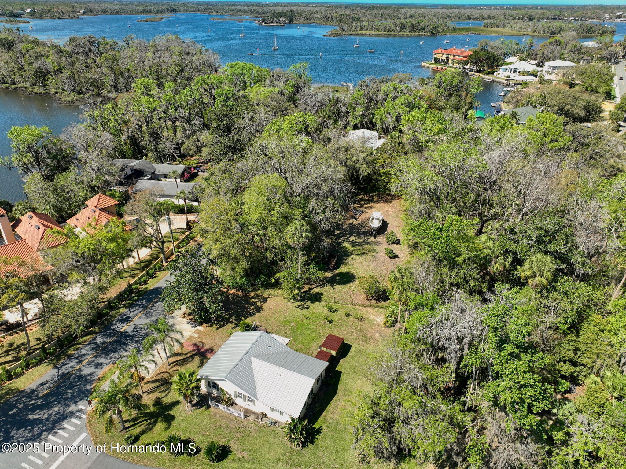 1149 SE Kings Bay Drive