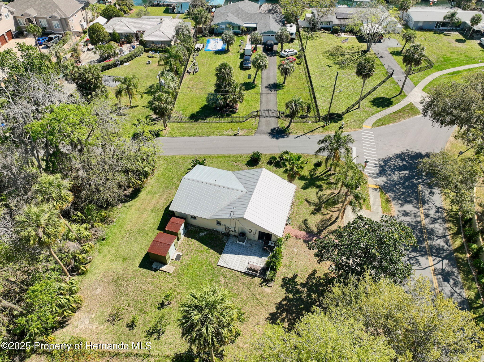 1149 SE Kings Bay Drive