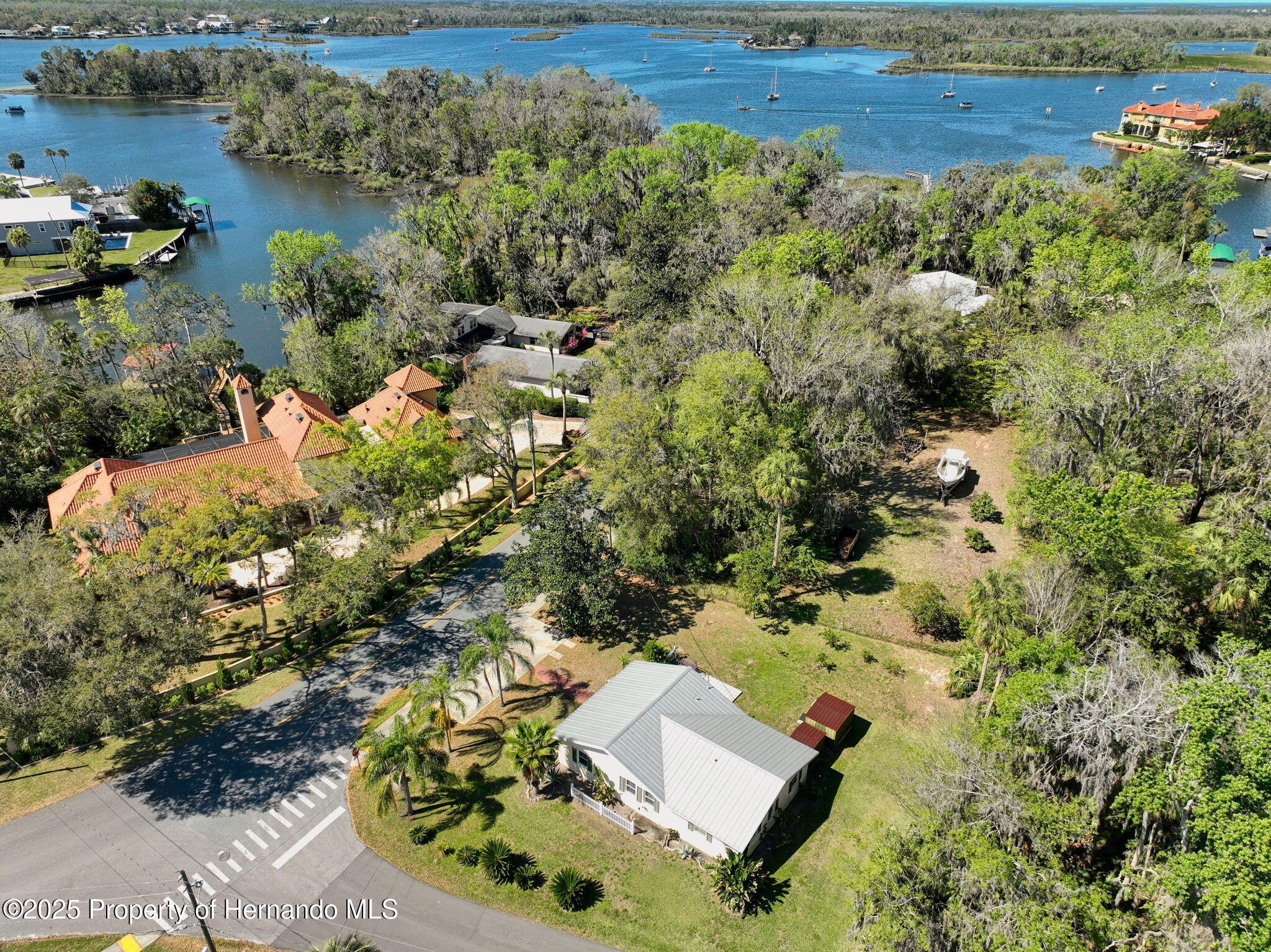1149 SE Kings Bay Drive