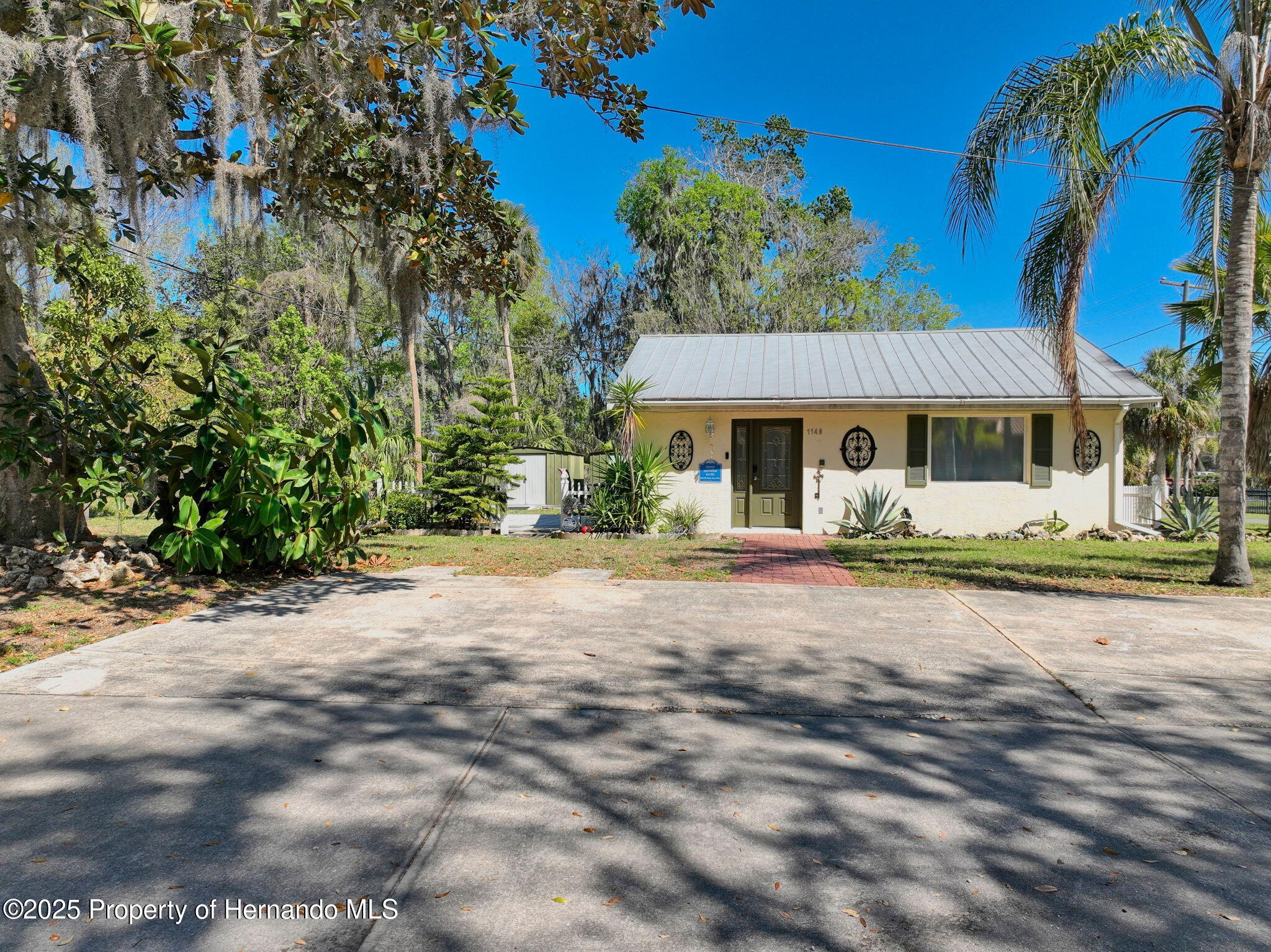 1149 SE Kings Bay Drive