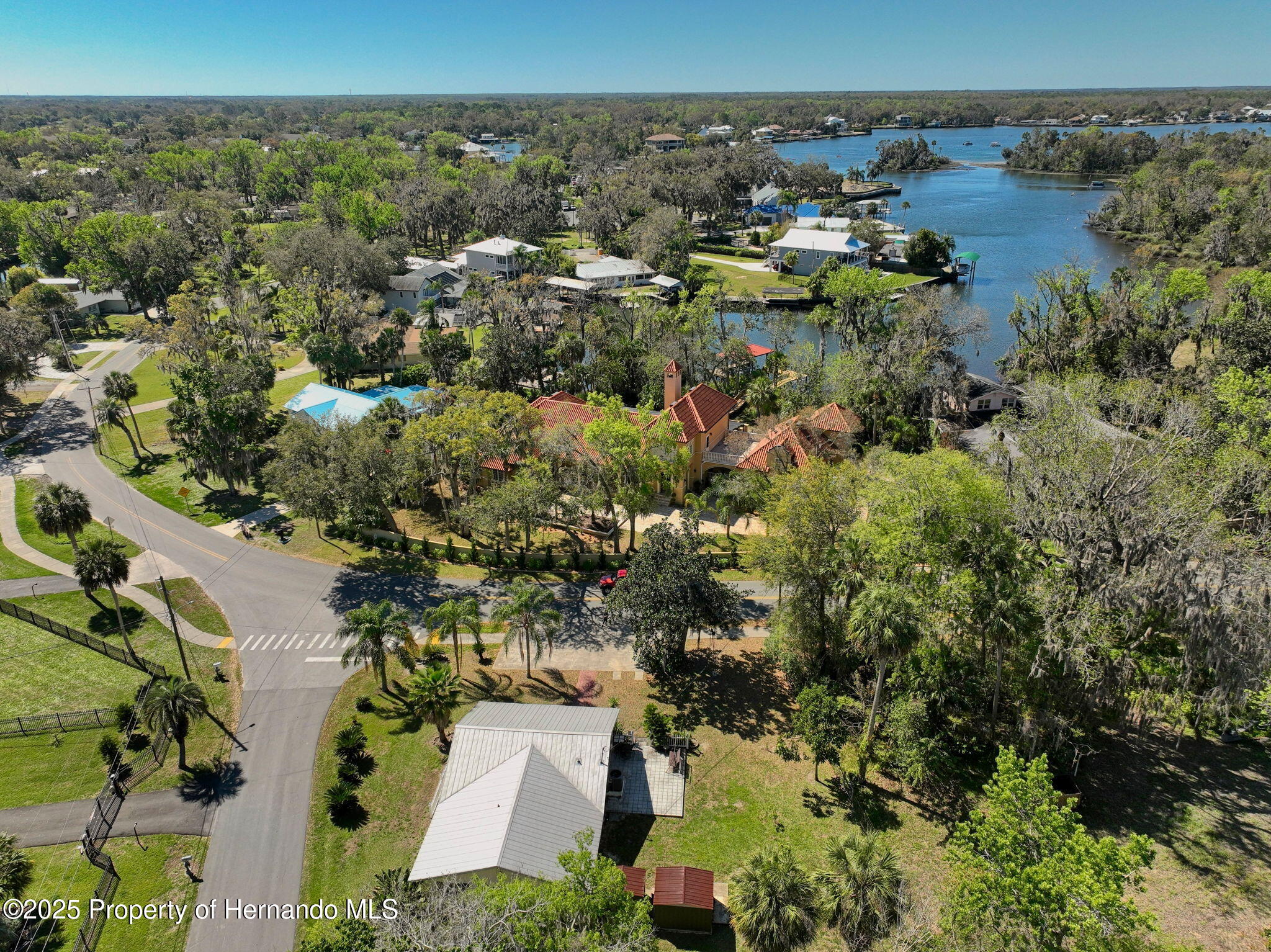 1149 SE Kings Bay Drive