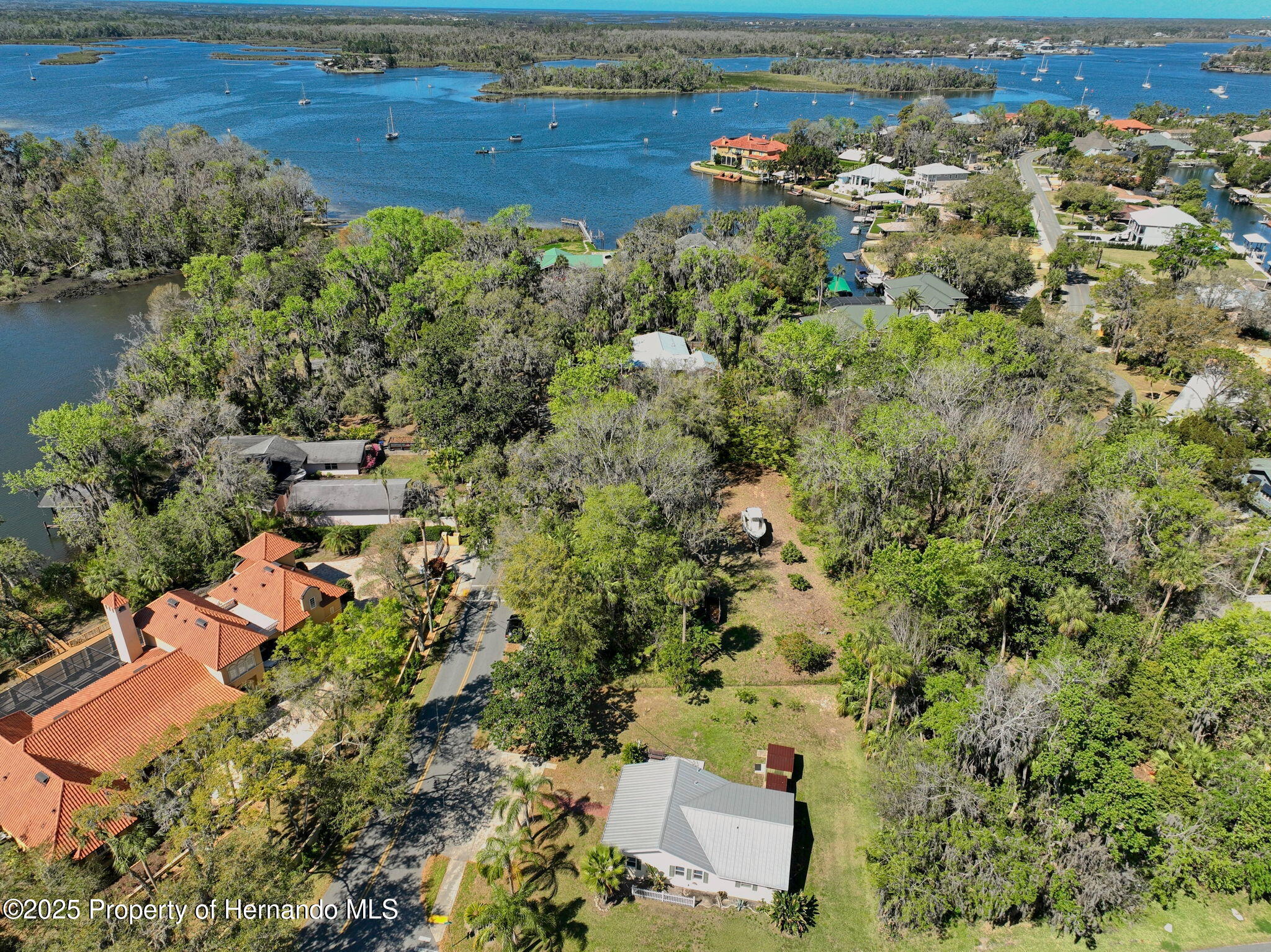 1149 SE Kings Bay Drive
