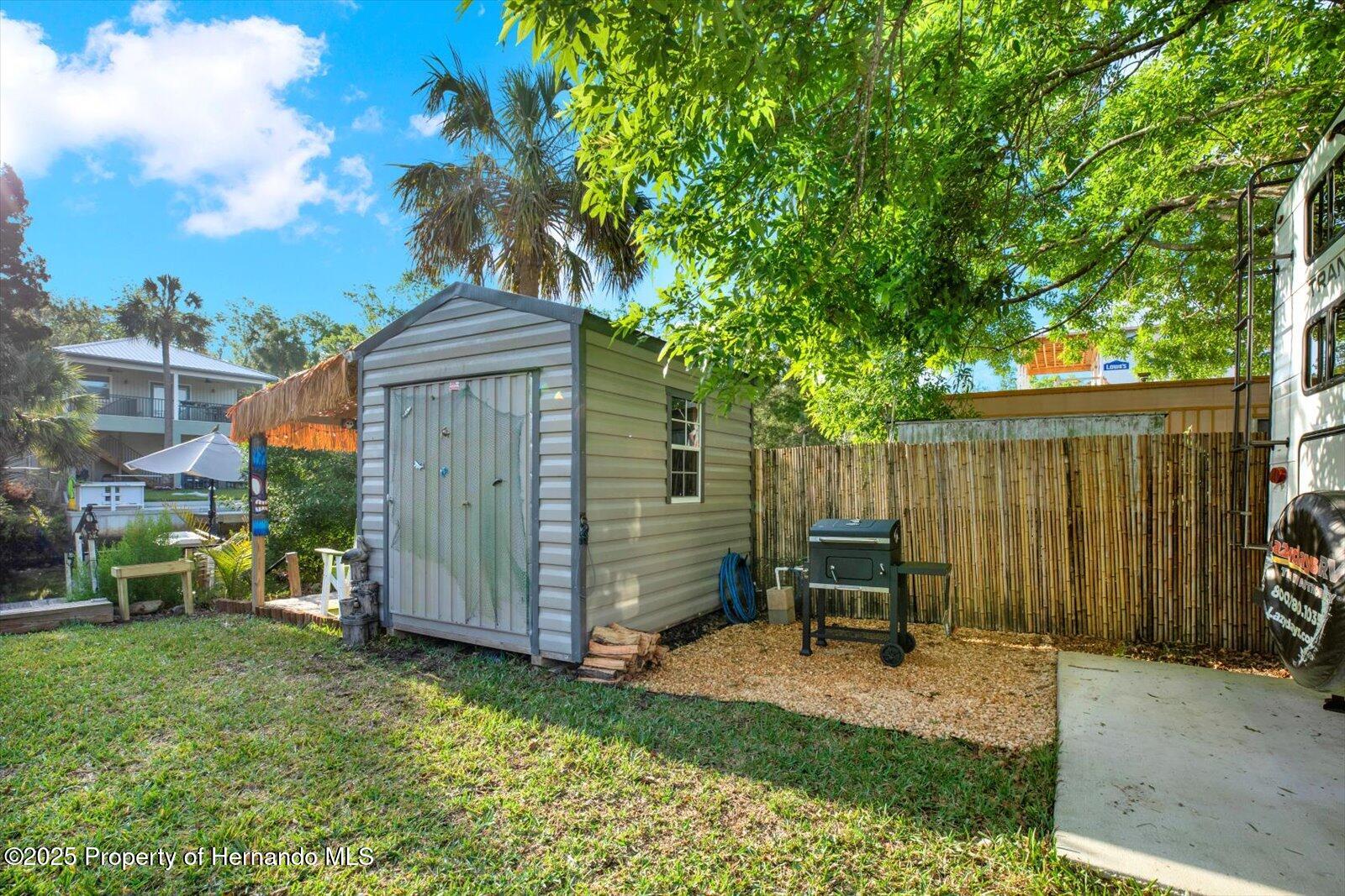 6220 Island Drive