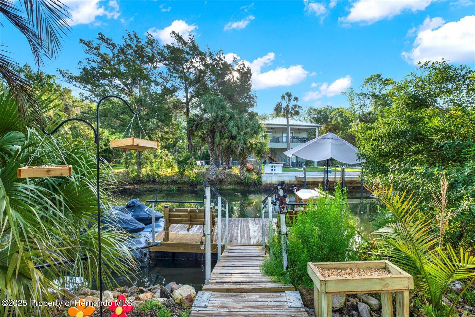 6220 Island Drive
