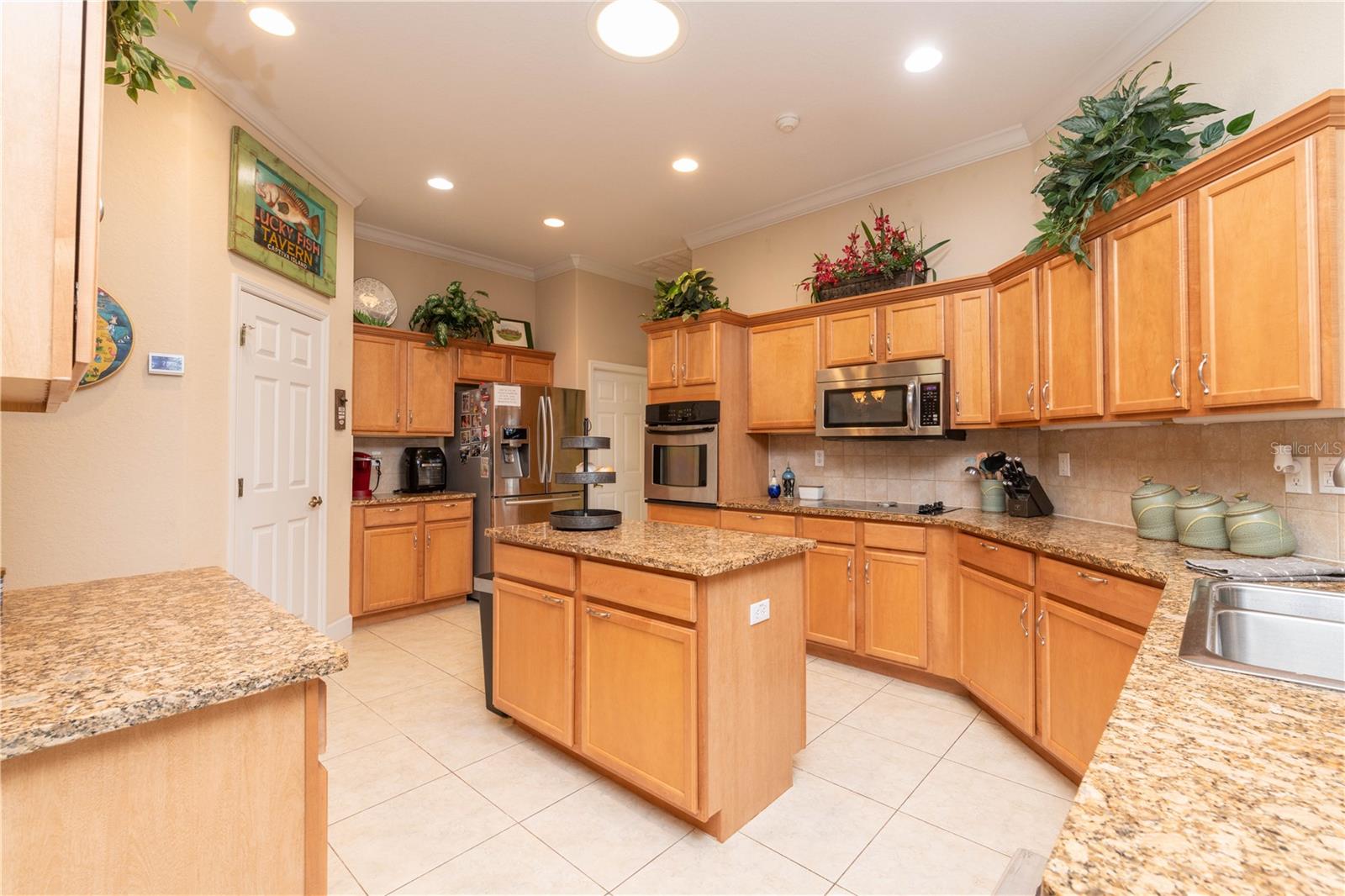 13058 LINZIA LN