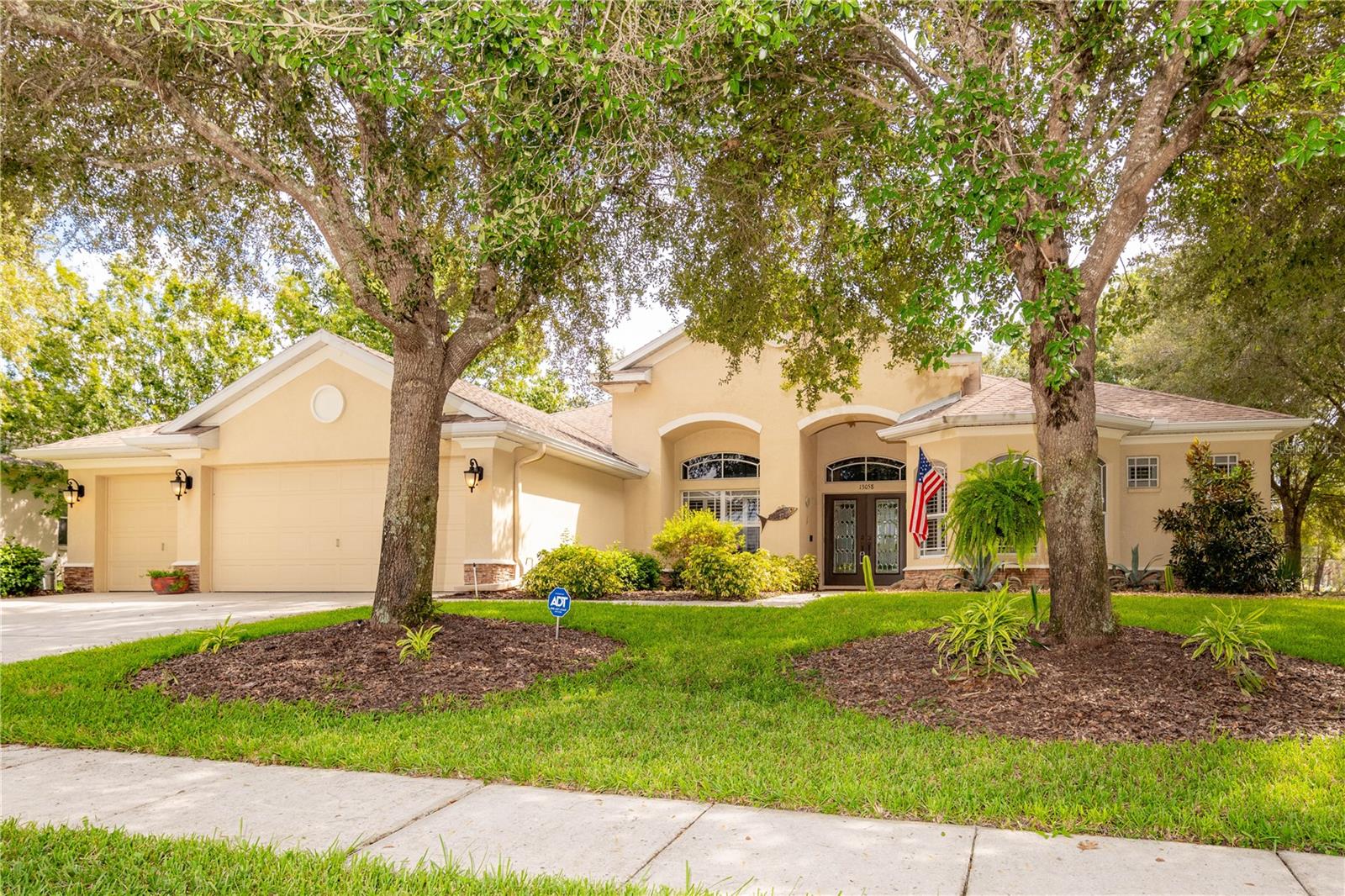 13058 LINZIA LN